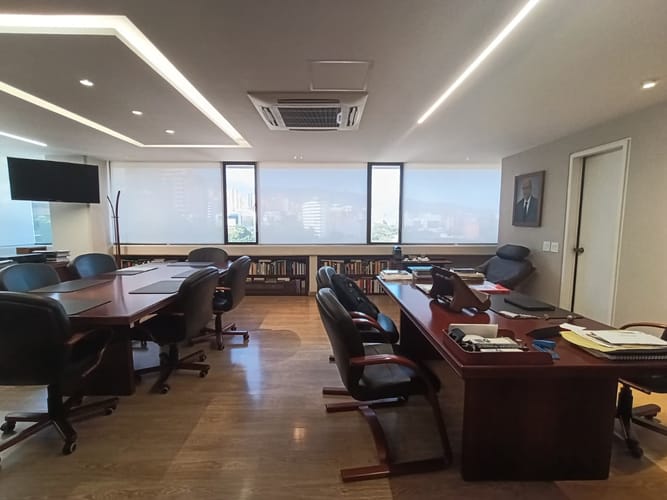 Oficina en arriendo en El Poblado, Medellín, 100 m² · foto 3 de 13