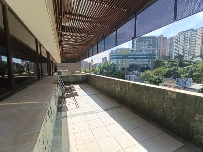 Oficina en arriendo en El Poblado, Medellín, 100 m² · foto 10 de 13