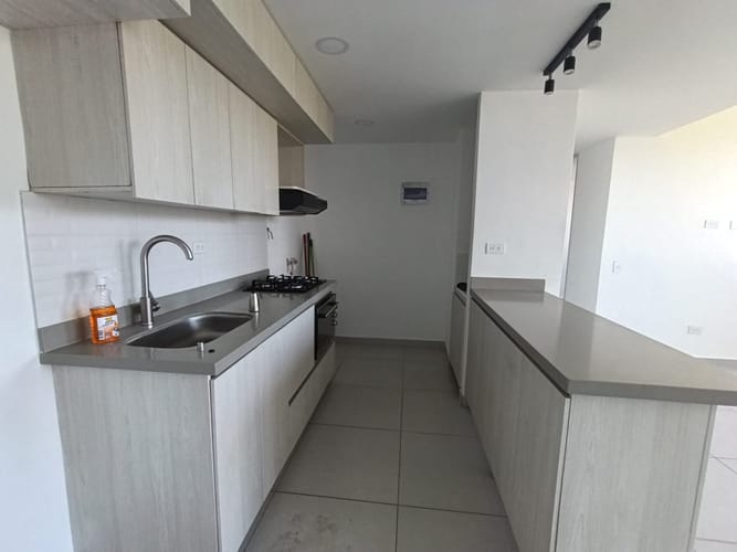 Apartamento de 2 alcobas en arriendo en El Porvenir, Rionegro, 52 m² · foto 2 de 12