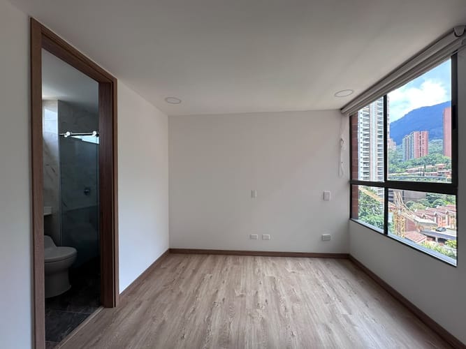 Apartamento de 3 alcobas en venta en El Poblado, Medellín, 160 m² · foto 9 de 18