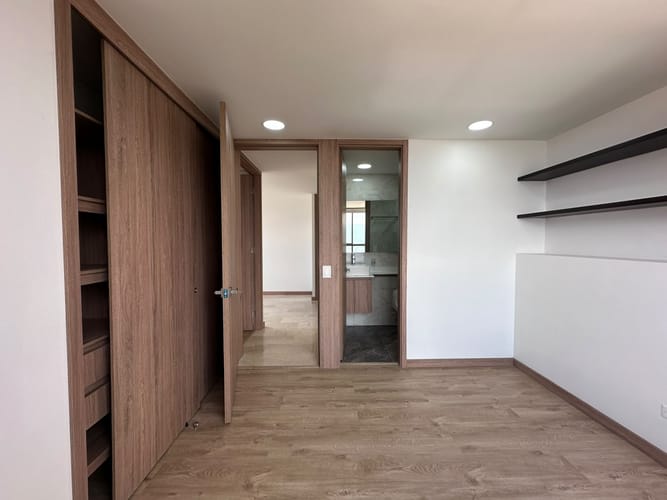Apartamento de 3 alcobas en venta en El Poblado, Medellín, 160 m² · foto 10 de 18