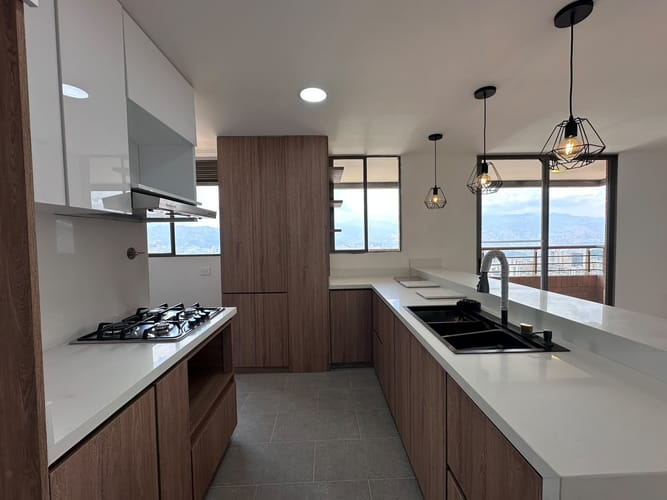 Apartamento de 3 alcobas en venta en El Poblado, Medellín, 160 m² · foto 13 de 18