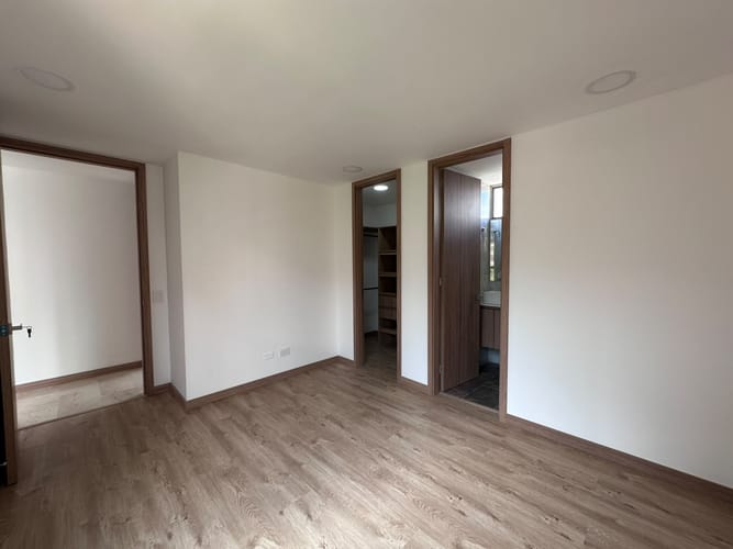 Apartamento de 3 alcobas en venta en El Poblado, Medellín, 160 m² · foto 14 de 18