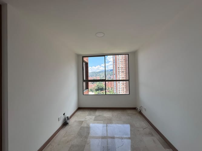 Apartamento de 3 alcobas en venta en El Poblado, Medellín, 160 m² · foto 8 de 18