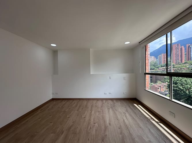 Apartamento de 3 alcobas en venta en El Poblado, Medellín, 160 m² · foto 7 de 18