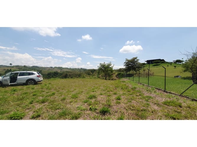 Lote en venta en Cerritos, Pereira, 11027 m² · foto 4 de 12