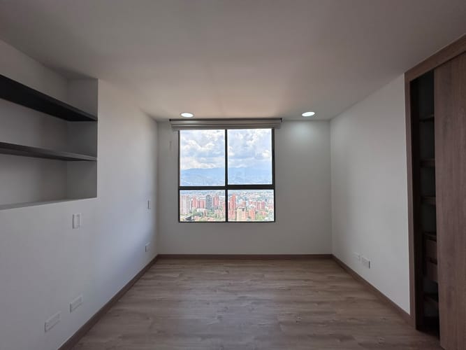 Apartamento de 3 alcobas en venta en El Poblado, Medellín, 160 m² · foto 6 de 18
