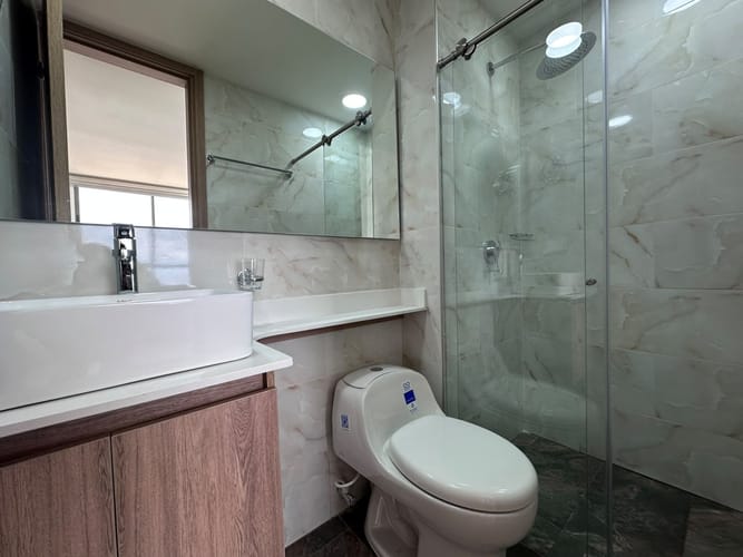 Apartamento de 3 alcobas en venta en El Poblado, Medellín, 160 m² · foto 15 de 18