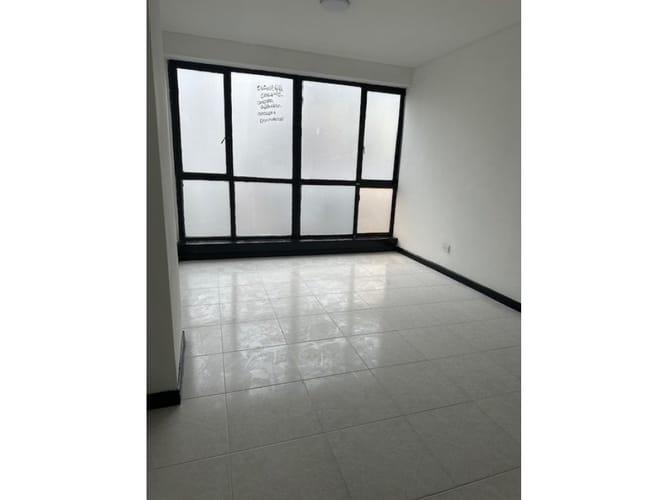 Consultorio en arriendo en Sector Lago Uribe, Pereira, 18 m² · foto 3 de 5