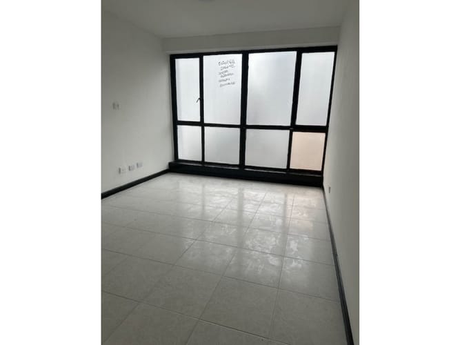 Consultorio en arriendo en Sector Lago Uribe, Pereira, 18 m² · foto 4 de 5