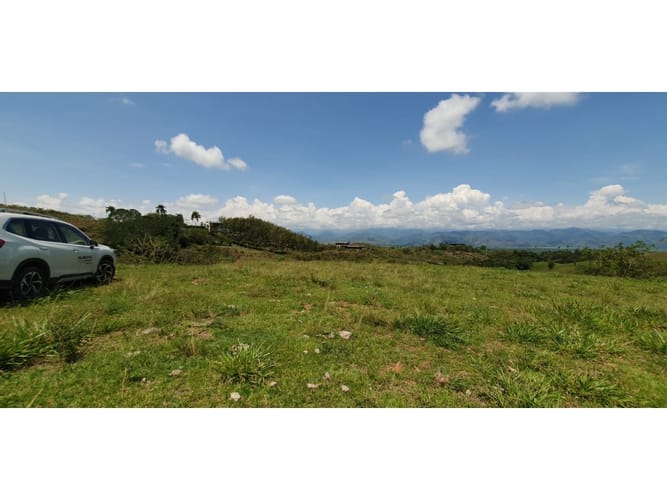 Lote en venta en Cerritos, Pereira, 11517 m² · foto 2 de 9