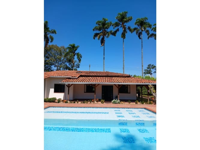 Casa de 4 alcobas en venta en Cerritos, Pereira, 850 m² · foto 6 de 24