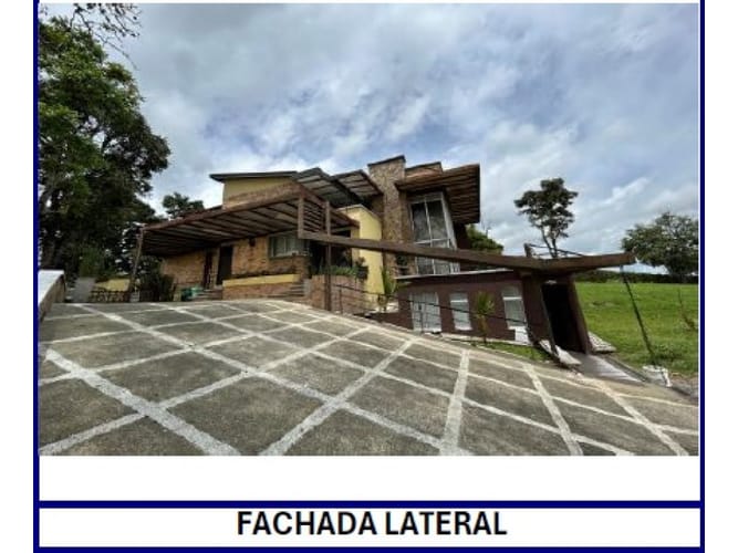 Casa de 7 alcobas en venta en Tribunas Corcega, Pereira, 553 m² · foto 3 de 24