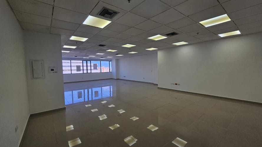 Oficina en arriendo en La Concepcion, Barranquilla, 96 m² · foto 2 de 6