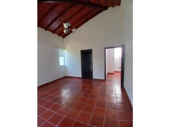 Casa de 4 alcobas en venta en Cerritos, Pereira, 850 m² · foto 19 de 24