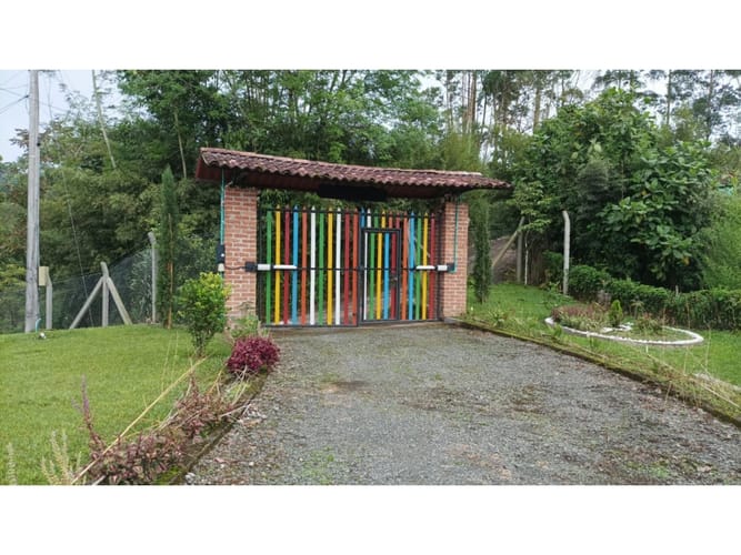Finca en venta en La Florida, Pereira, 156 m² · foto 3 de 24