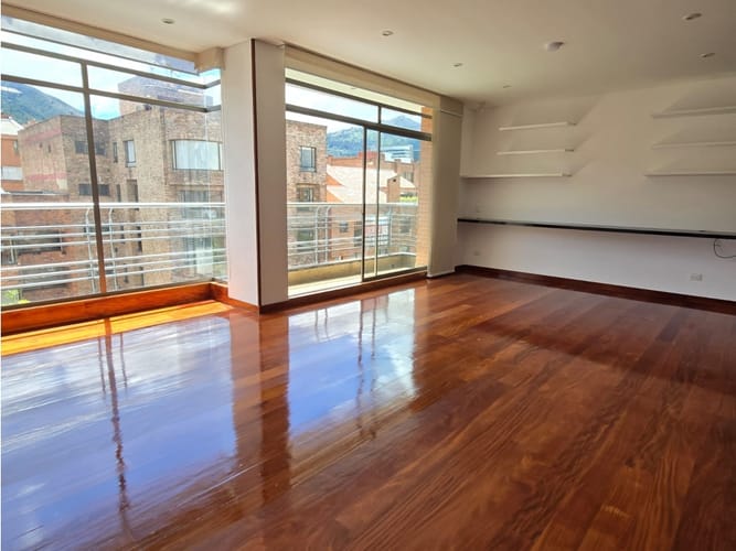 Apartamento de 2 alcobas en arriendo en Santa Barbara Central, Bogotá, 138 m² · foto 5 de 16