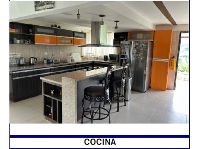 Casa de 7 alcobas en venta en Tribunas Corcega, Pereira, 553 m² · foto 16 de 24