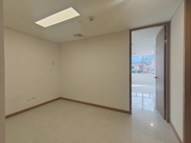 Consultorio en arriendo en Laureles, Medellín, 45 m² · foto 2 de 8