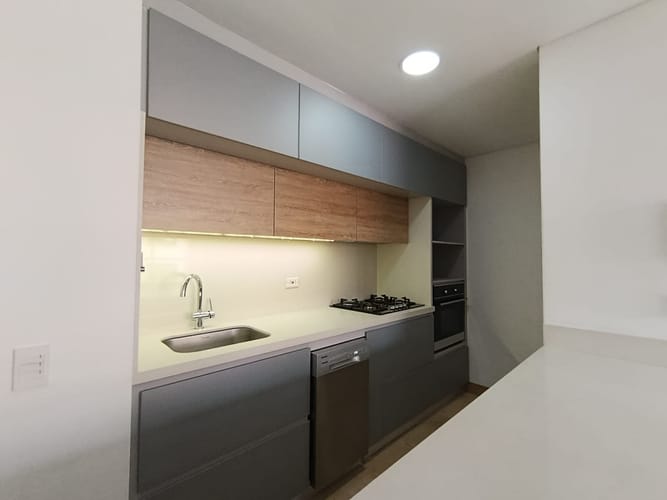 Apartamento de 2 alcobas en arriendo en Laureles, Medellín, 90 m² · foto 6 de 13