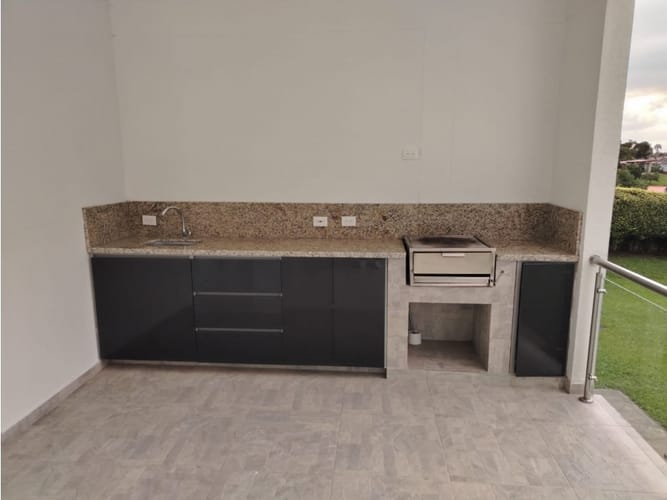 Casa de 4 alcobas en venta en Tribunas Corcega, Pereira, 576 m² · foto 21 de 24