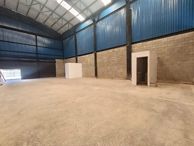 Bodega en arriendo en La Industrial, Marinilla, 200 m² · foto 4 de 10