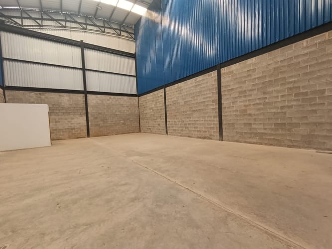Bodega en arriendo en La Industrial, Marinilla, 200 m² · foto 7 de 10