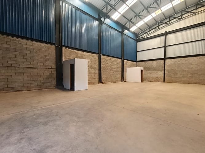 Bodega en arriendo en La Industrial, Marinilla, 200 m² · foto 9 de 10