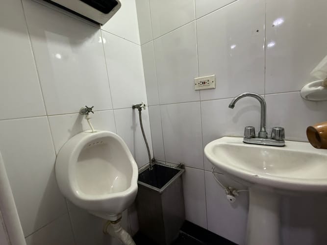 Local en arriendo en Boston, Medellín, 50 m² · foto 20 de 20