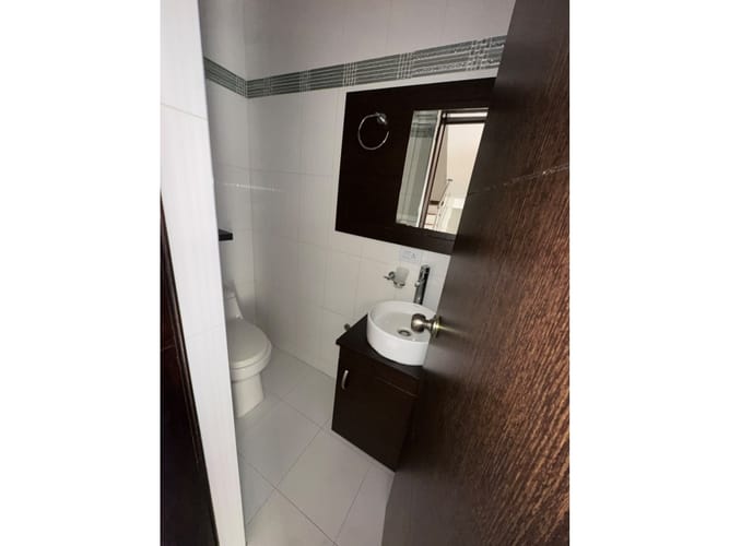 Casa de 4 alcobas en venta en Cambulos, Pereira, 246 m² · foto 8 de 17