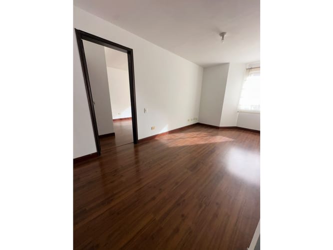 Casa de 4 alcobas en venta en Cambulos, Pereira, 246 m² · foto 9 de 17