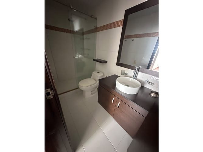 Casa de 4 alcobas en venta en Cambulos, Pereira, 246 m² · foto 10 de 17