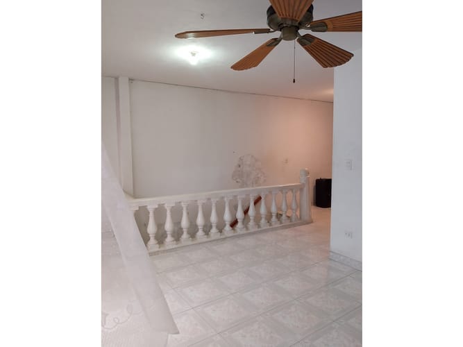 Casa de 8 alcobas en venta en La Esmeralda, Jamundí, 100 m² · foto 9 de 17
