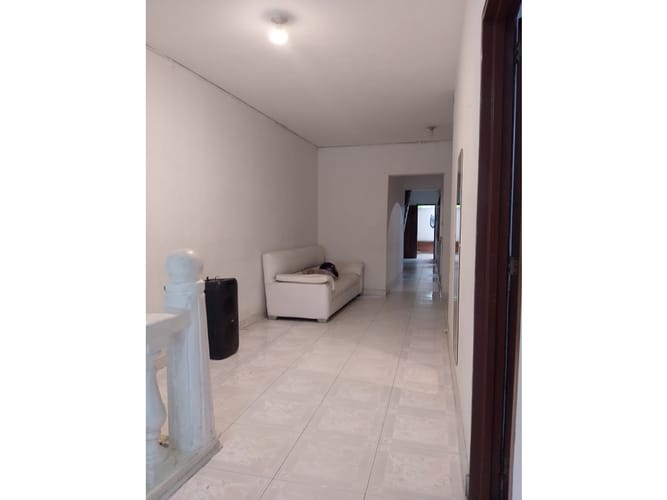 Casa de 8 alcobas en venta en La Esmeralda, Jamundí, 100 m² · foto 10 de 17
