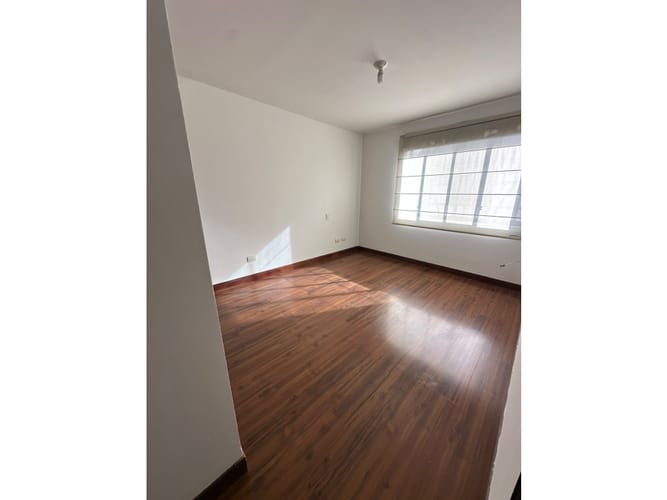 Casa de 4 alcobas en venta en Cambulos, Pereira, 246 m² · foto 13 de 17