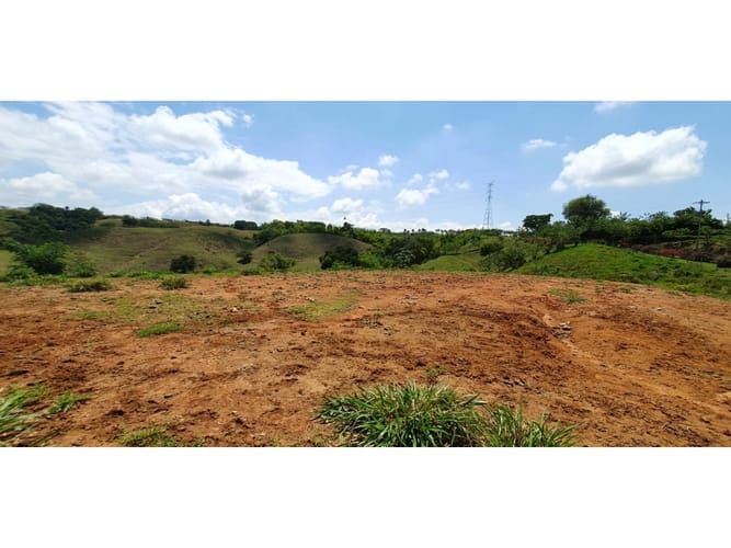 Lote en venta en Cerritos, Pereira, 13500 m² · foto 2 de 9