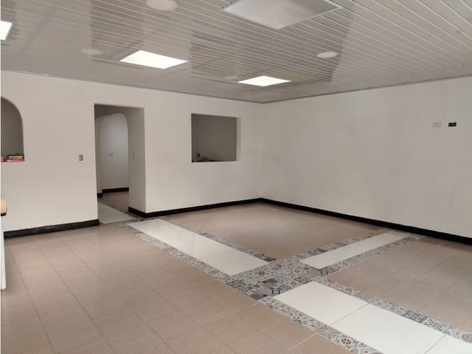 Casa de 3 alcobas en venta en El Acuario, Pereira, 126 m² · foto 3 de 11