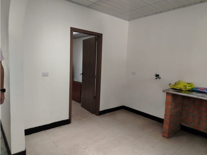 Casa de 3 alcobas en venta en El Acuario, Pereira, 126 m² · foto 8 de 11