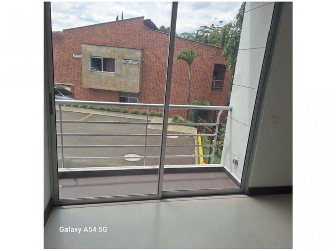 Casa de 3 alcobas en venta en Montessori, Envigado, 265 m² · foto 16 de 18