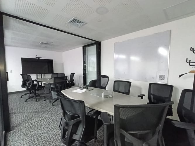 Oficina en arriendo en Patio Bonito, Medellín, 221 m² · foto 3 de 10