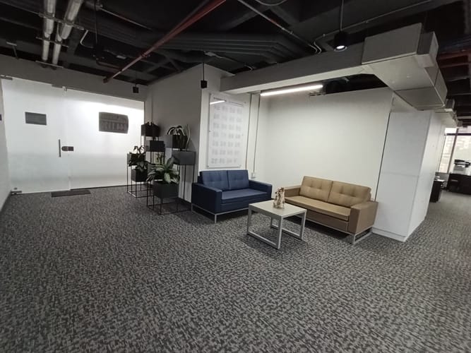 Oficina en arriendo en Patio Bonito, Medellín, 221 m² · foto 5 de 10