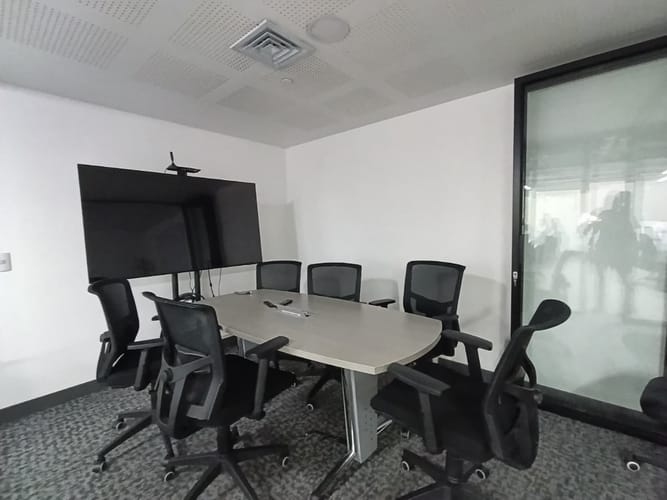 Oficina en arriendo en Patio Bonito, Medellín, 221 m² · foto 7 de 10