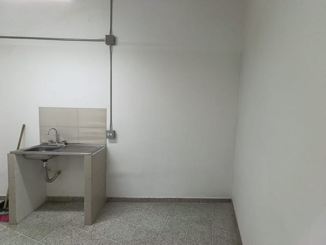 Local en arriendo en Belén, Medellín, 90 m² · foto 11 de 18