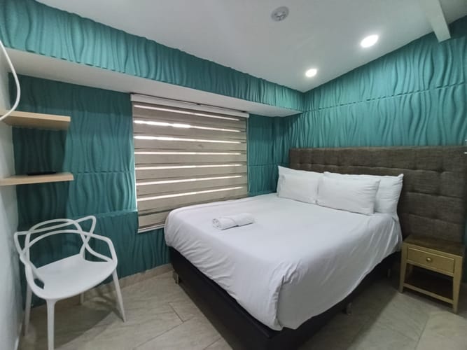 Casa de 11 alcobas en arriendo en El Poblado, Medellín, 500 m² · foto 11 de 19