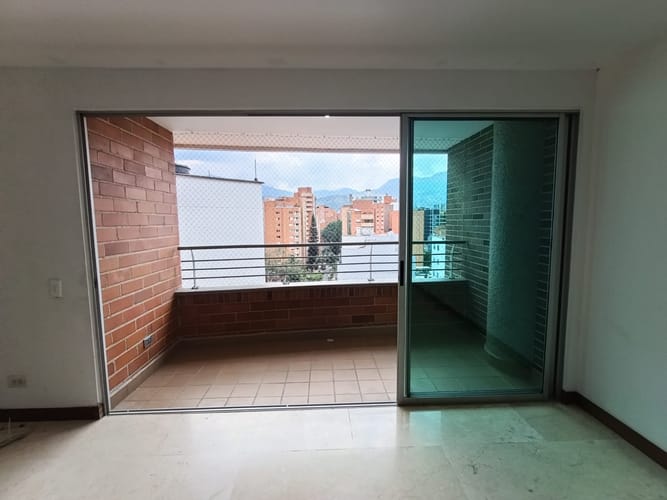 Apartamento de 3 alcobas en arriendo en Laureles, Medellín, 115 m² · foto 18 de 20