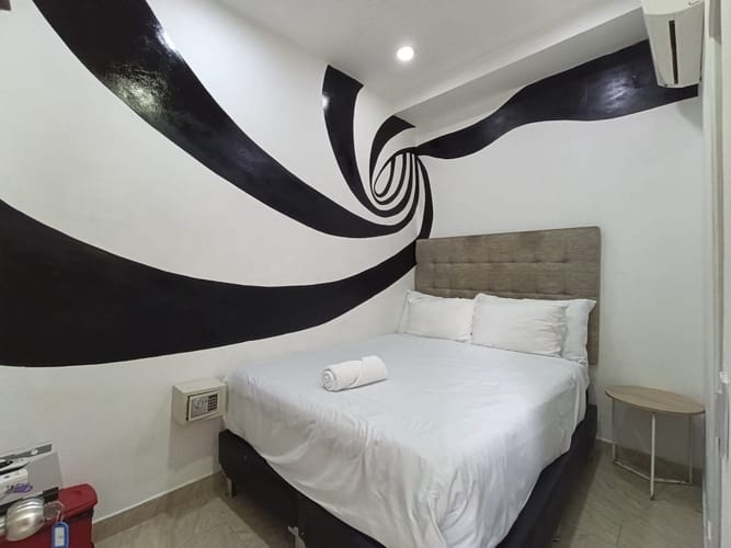 Casa de 11 alcobas en arriendo en El Poblado, Medellín, 500 m² · foto 19 de 19