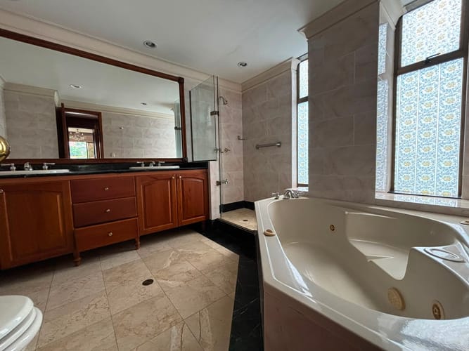 Apartamento de 3 alcobas en arriendo en El Poblado, Medellín, 208 m² · foto 11 de 20