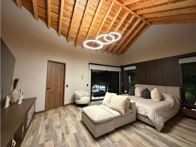Casa de 4 alcobas en venta en Llano Grande, Rionegro, 370 m² · foto 16 de 24