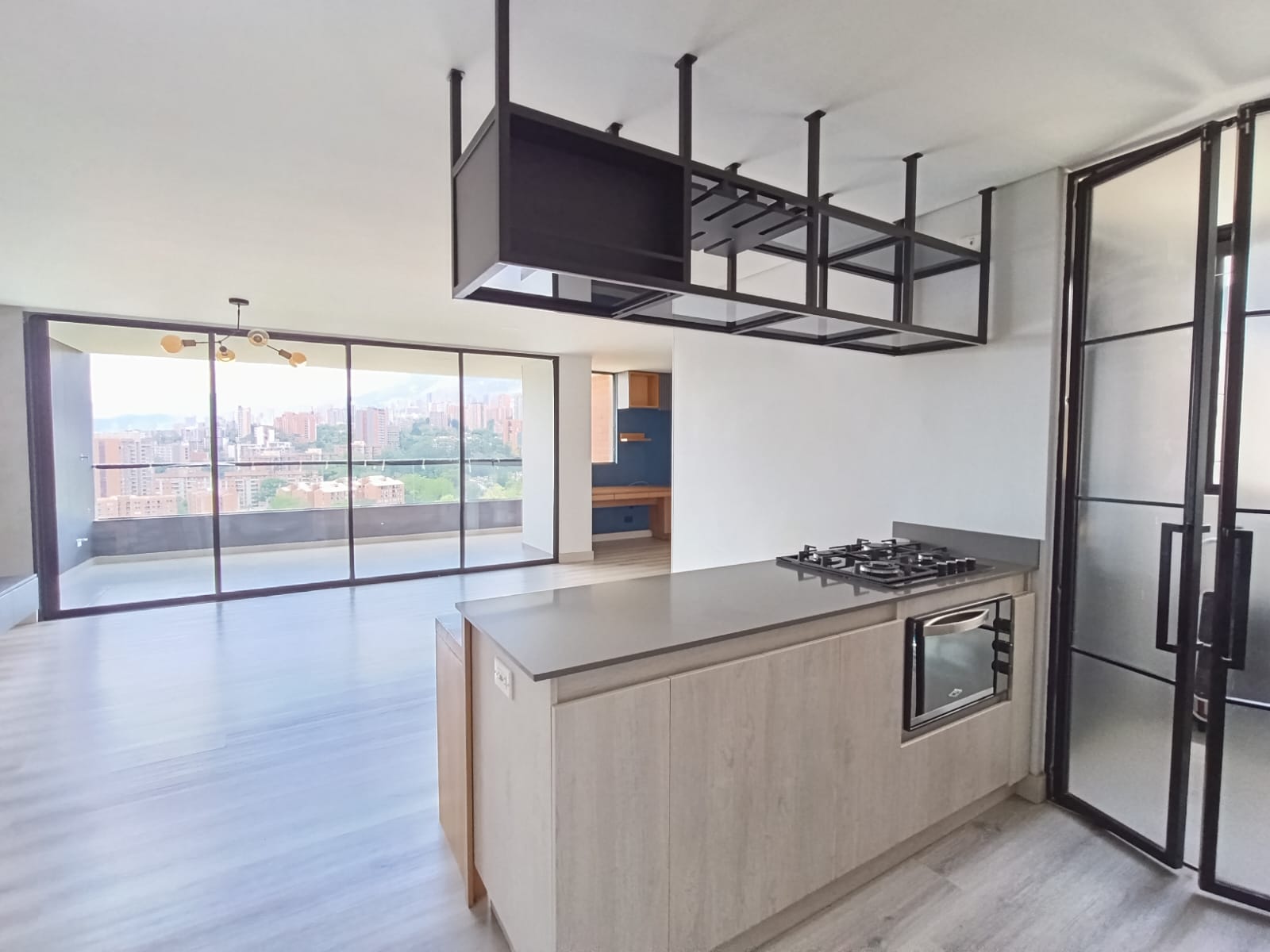 Apartamento en Arriendo en Loma del Escobero, Envigado
