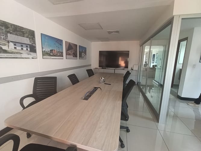 Oficina en arriendo en Las Lomas, Medellín, 291 m² · foto 5 de 20